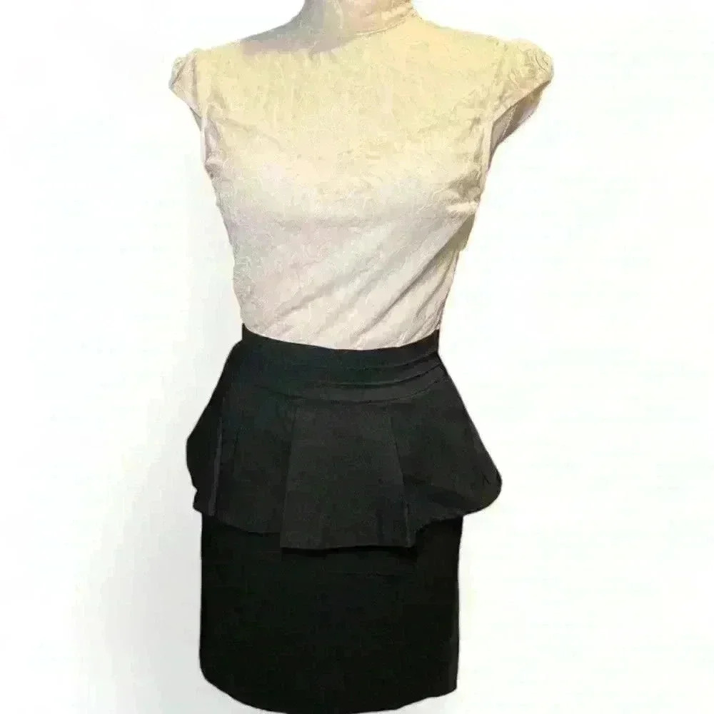 NWT- Urban Hearts - White Lace Top / Black Bottom - Size Medium